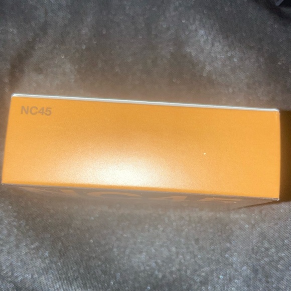 x1 MAC NC45 STUDIO FIX POWDER PLUS FOUNDATION BRAND NEW BOXED - Picture 3 of 8